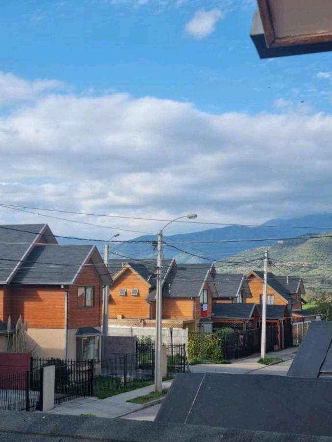 Casa Cama Matrimonial Con Bano Privado A Pasos De Av San Juan Vista A La Montana *
